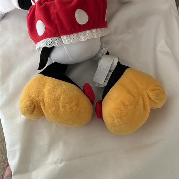 Minnie Mouse plushie - Picture 7 of 11